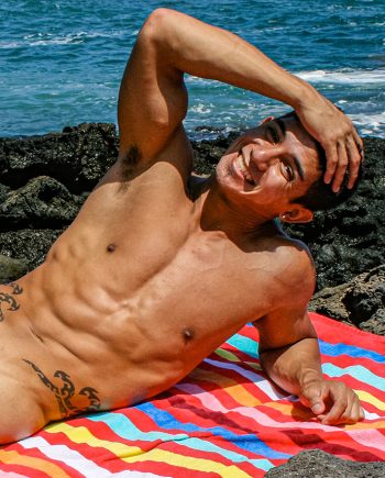 Kaimana on the Rocks